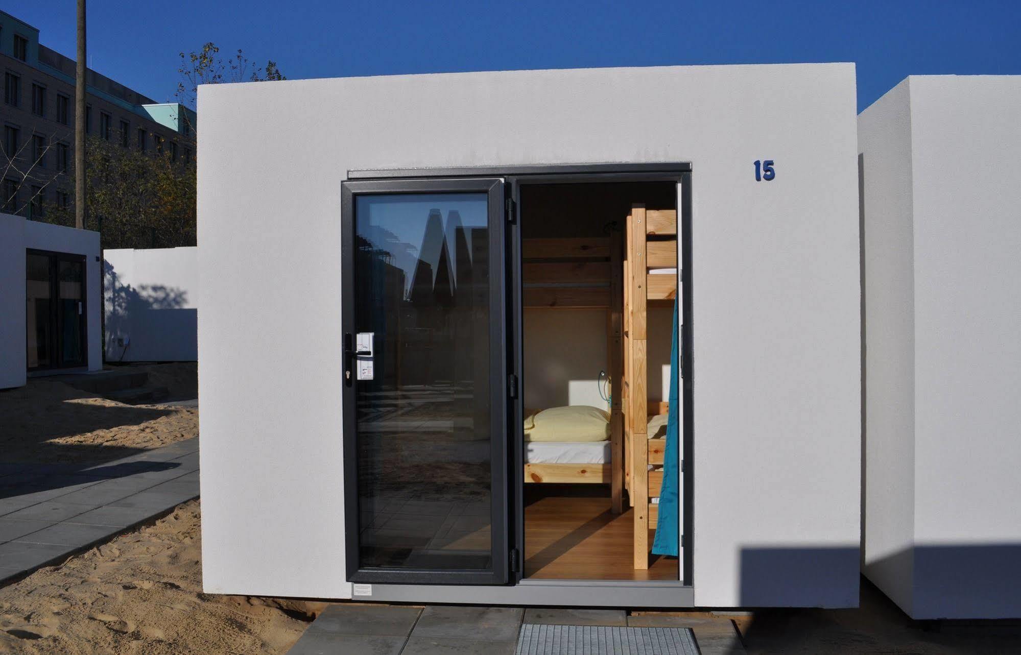Cube Lodges Berlin Mitte Exterior photo
